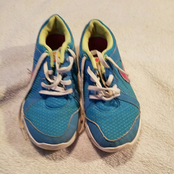 Shoes - Picture 2 of 3